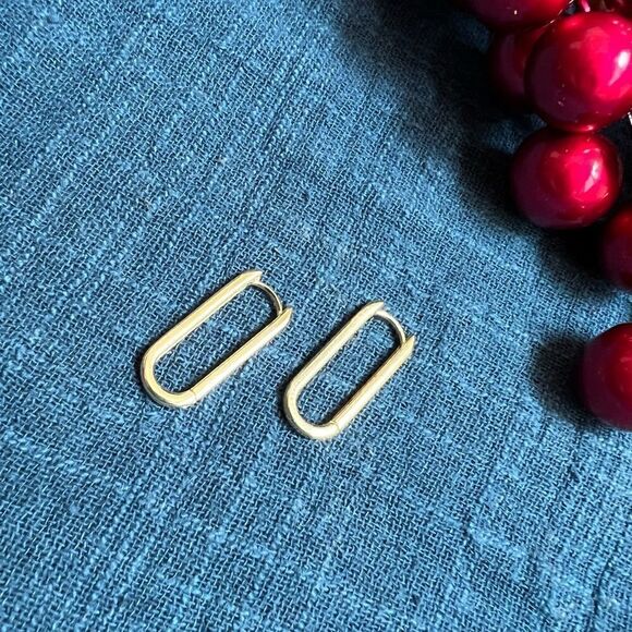 COPY - - O oval huggies | Real gold earrings | Parker earrings | 14k real gold … - Picture 9 of 16